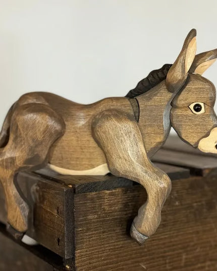 Torocky Carved Wooden Decor